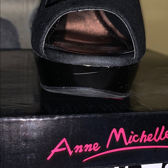 Anne Michelle Suede Peep Toe Pump, Size 8 - Picture 5 of 9